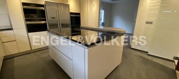 Здание с 13 комнатами в Rastatt, Германия № 28938 6