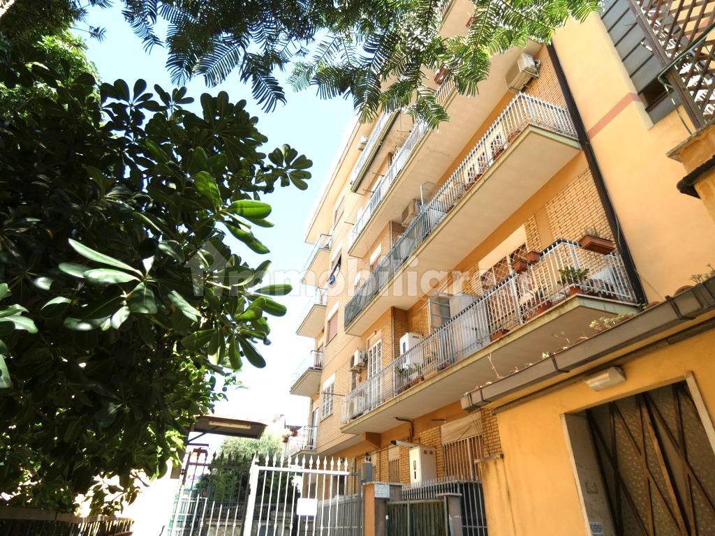 2 bedrooms Apartment in Rome, Italy No. 349869