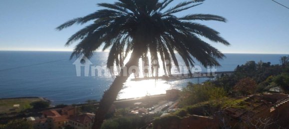 Terreno em Bordighera, Italy 910 m² N.º 125120 32