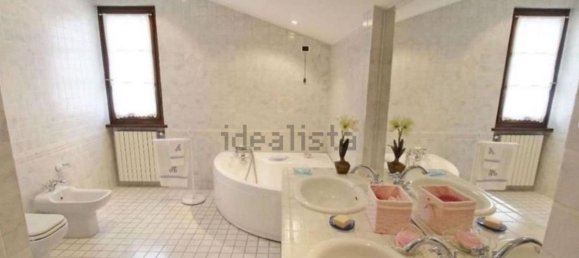 5 bedrooms Villa in Forte dei Marmi, Italy No. 192208 12