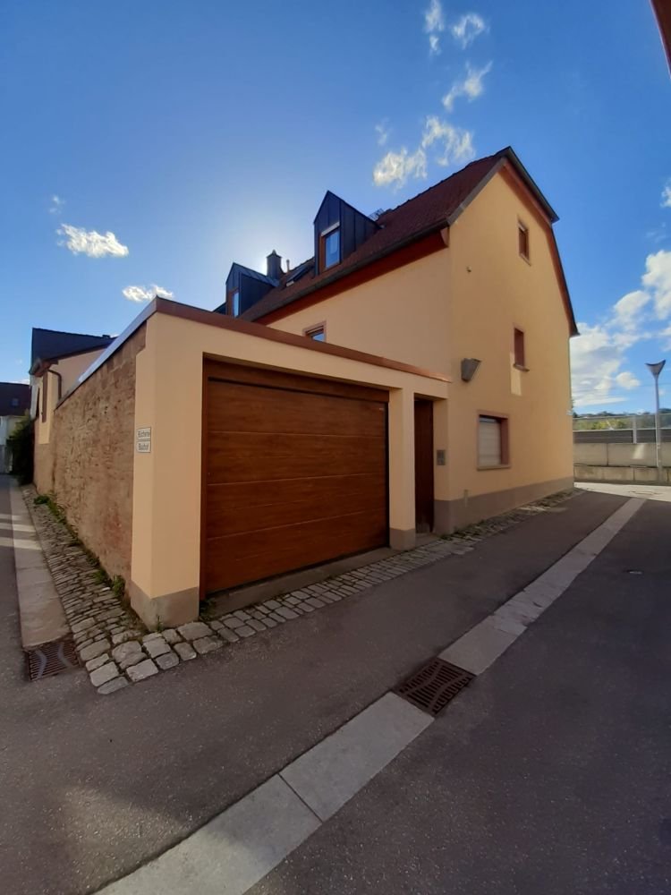 8-Zimmer Stadthaus in Würzburg, Germany, Nr. 218700