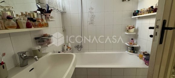 3 rooms Apartment in Bari, Italy No. 354673 9