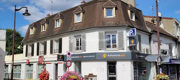 Casa de 3 dormitorios en Sarcelles, France No. 170038 13