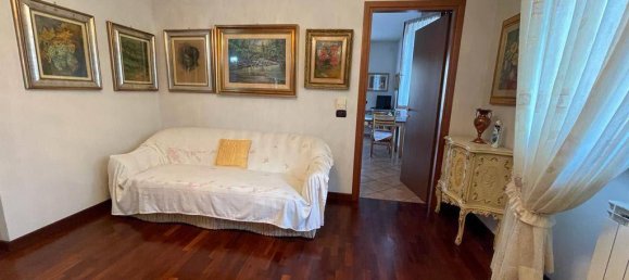 Apartamento de 3 dormitorios en Vigevano, Italy No. 11866 3