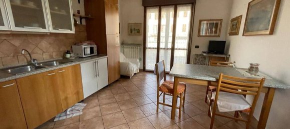 Apartamento de 3 dormitorios en Vigevano, Italy No. 11866 4