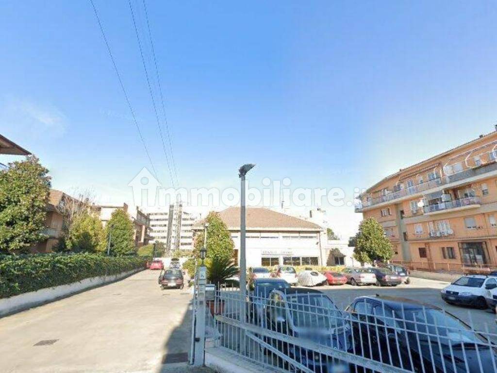 113m² Office in Rome, Italy No. 101501