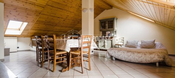 Dúplex de 5 habitaciónes en Collegno, Italy No. 9326 2