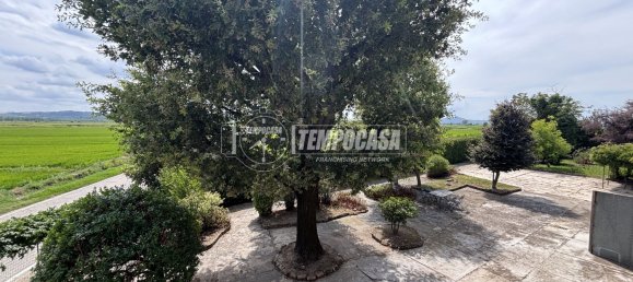 8 rooms House in Balzola, Italy No. 258099 17