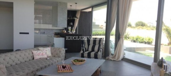 Villa 3+1 in Cesme, Turkey No. 28225 25