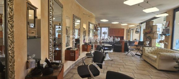 1-salle Propriété commerciale à Capiago Intimiano, Italy No. 323744 9