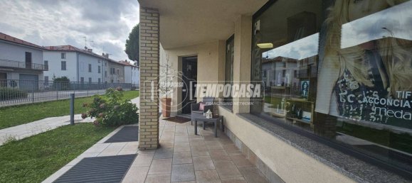 1-salle Propriété commerciale à Capiago Intimiano, Italy No. 323744 4