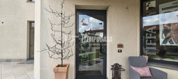 1-salle Propriété commerciale à Capiago Intimiano, Italy No. 323744 3