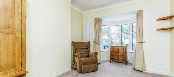 Bungalow T2 em Croydon, United Kingdom N.º 8145 5