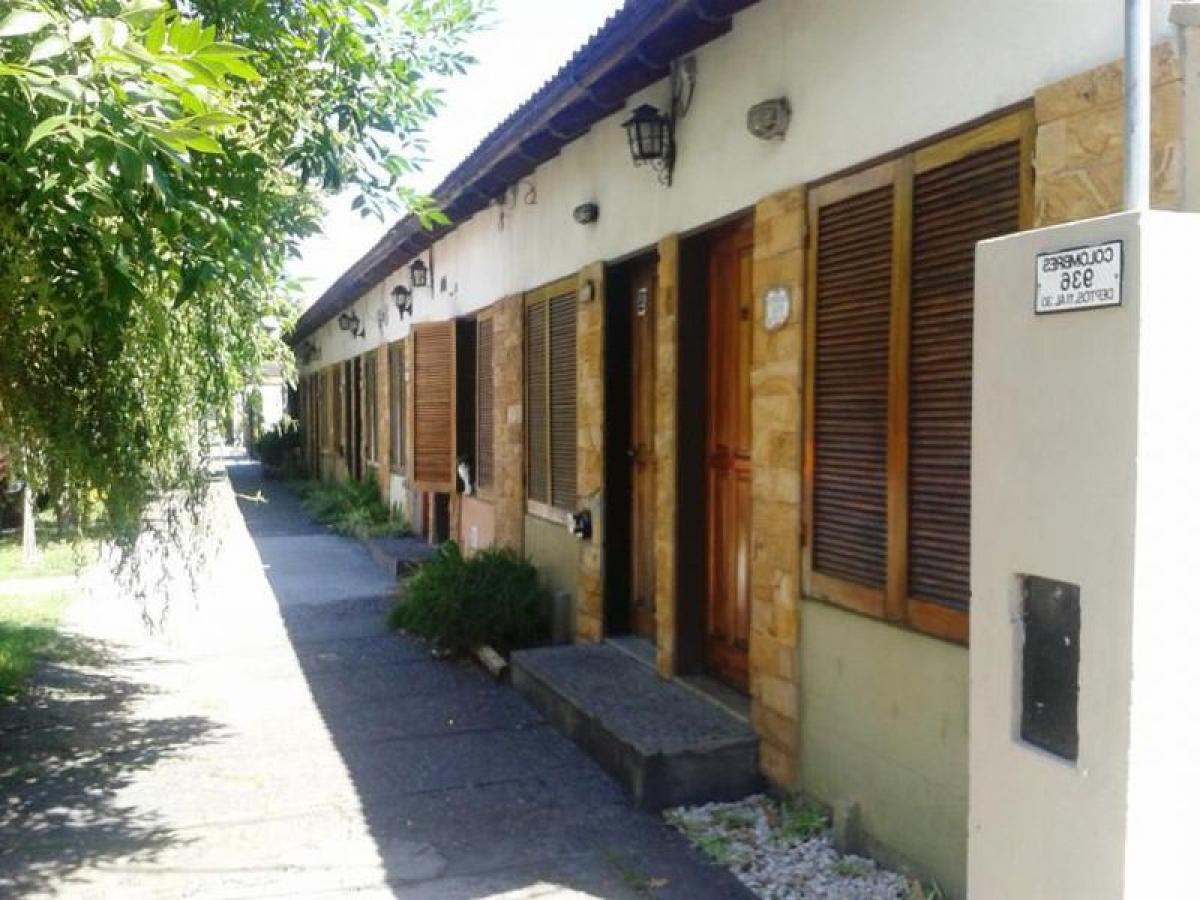 Studio in Moron, Argentina No. 5593