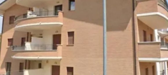 4 bedrooms Apartment in Teramo, Italy No. 358245 6