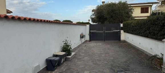 5 rooms Apartment in Nettuno, Italy No. 8702 37