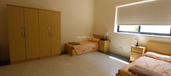 Villa de 9 dormitorios en Mosta, Malta No. 11272 7