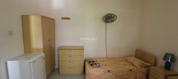 Villa de 9 dormitorios en Mosta, Malta No. 11272 10