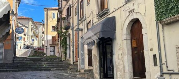 4 rooms Apartment in Potenza, Italy No. 228254 2