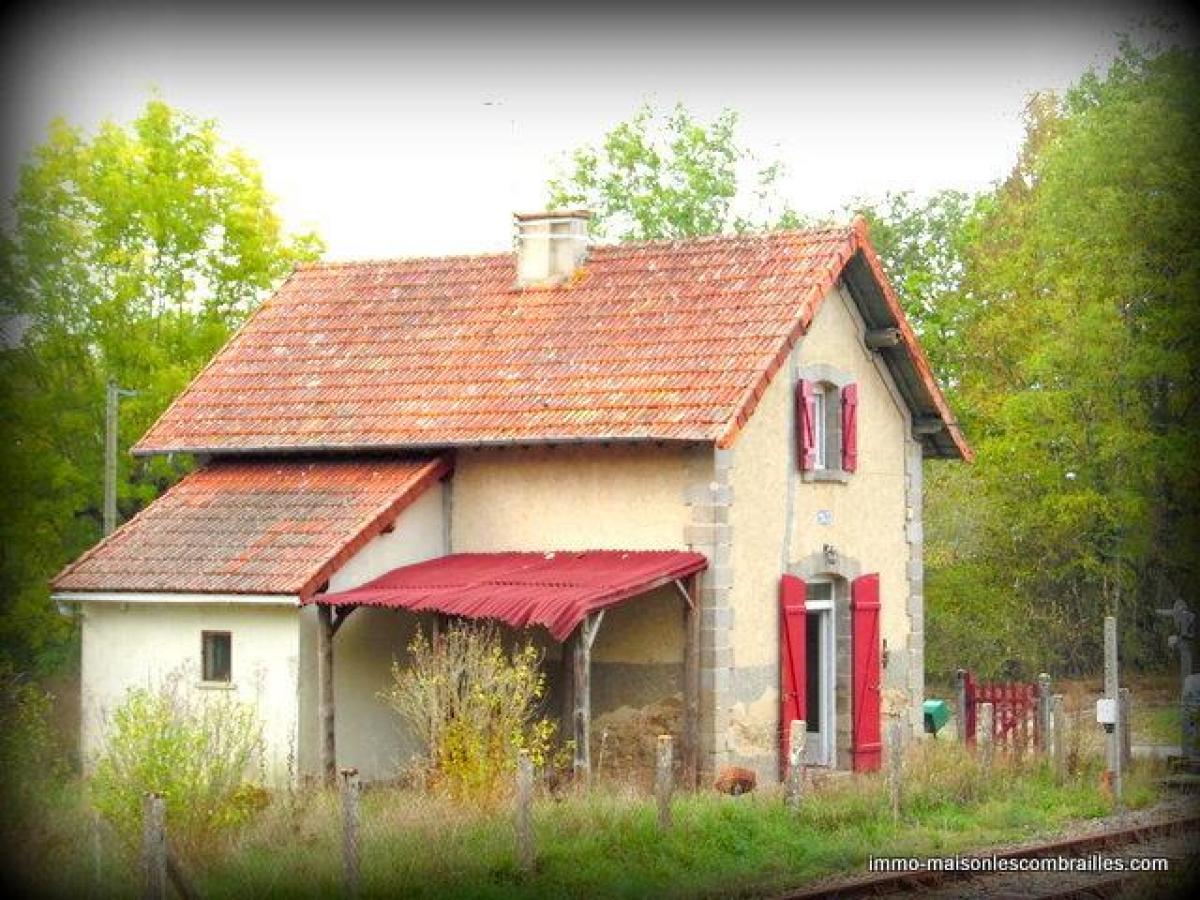 2 bedrooms Villa in Aubusson, France No. 21935