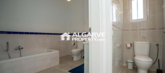 4 bedrooms Villa in Quarteira, Portugal No. 98467 11