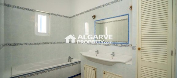 4 bedrooms Villa in Quarteira, Portugal No. 98467 26