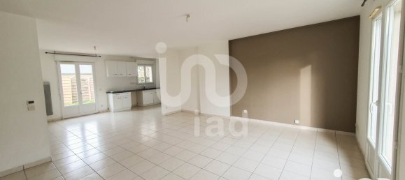 3 Schlafzimmer Haus in Tours, France, Nr. 161370 2