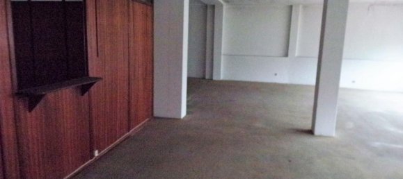 Laden in Porto, Portugal 202m², Nr. 8432 4