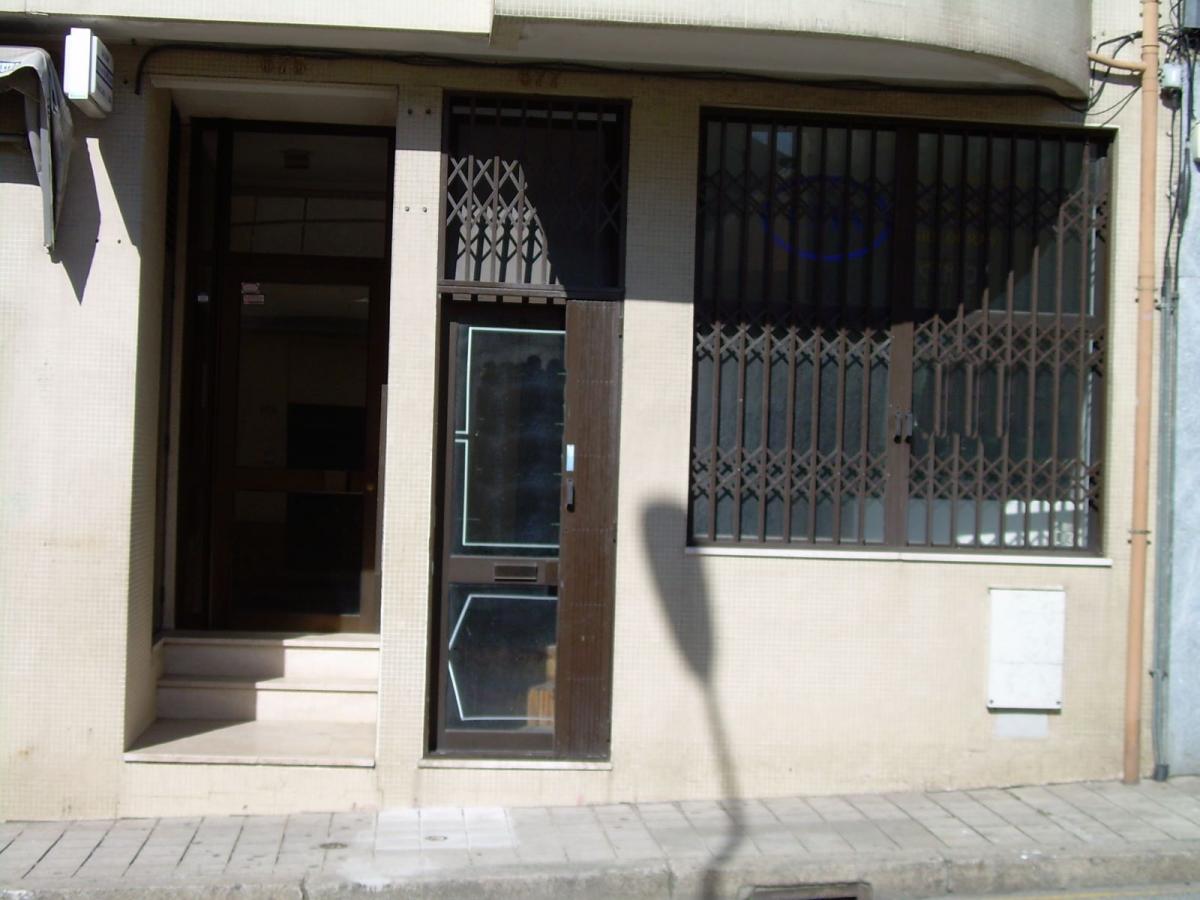 Laden in Porto, Portugal 202m², Nr. 8432