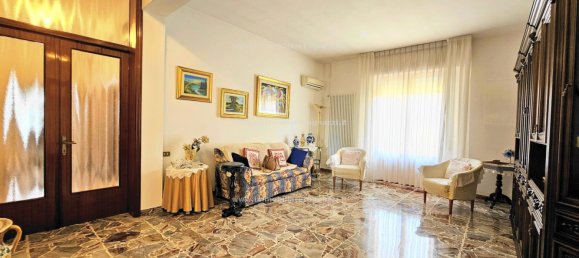 4 bedrooms Apartment in Certaldo, Italy No. 203227 2