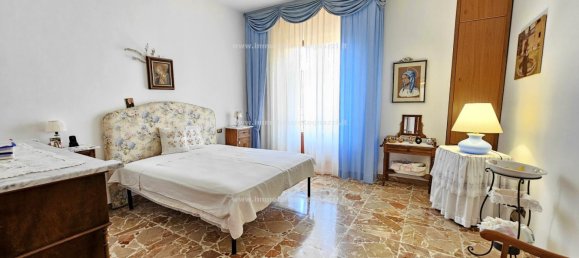 4 bedrooms Apartment in Certaldo, Italy No. 203227 5