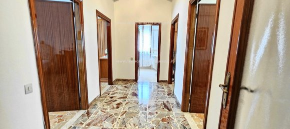 4 bedrooms Apartment in Certaldo, Italy No. 203227 10
