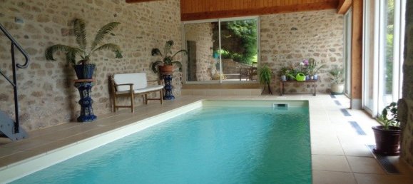  Castillos de 1 dormitorio en Bessines-sur-Gartempe, France No. 98330 3