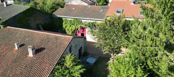  Castillos de 1 dormitorio en Bessines-sur-Gartempe, France No. 98330 36