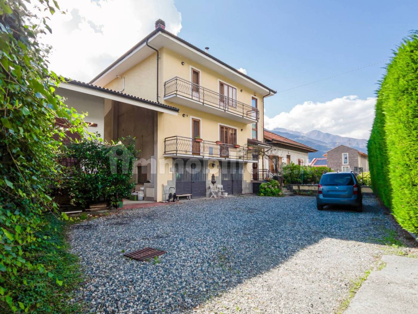 5 bedrooms House in Borgone Susa, Italy No. 143646