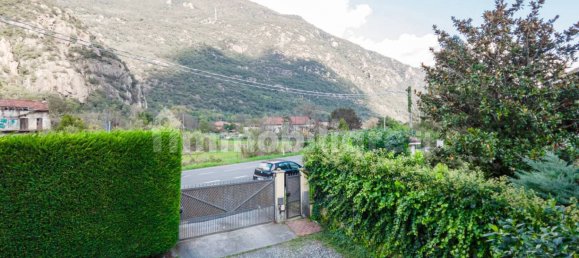 5 bedrooms House in Borgone Susa, Italy No. 143646 6