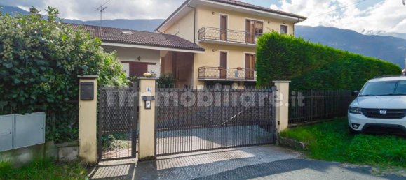 5 bedrooms House in Borgone Susa, Italy No. 143646 5
