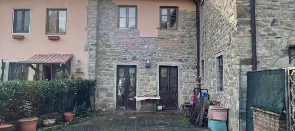 Casa de 6 habitaciónes en Terranuova Bracciolini, Italy No. 232328 2