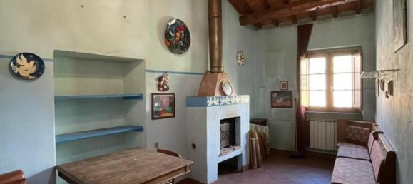 Casa de 6 habitaciónes en Terranuova Bracciolini, Italy No. 232328 9