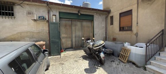 Gewerbliche Immobilie in San Cataldo, Italy 120m², Nr. 297829 12