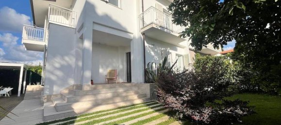 3 bedrooms Villa in Forte dei Marmi, Italy No. 332543 2