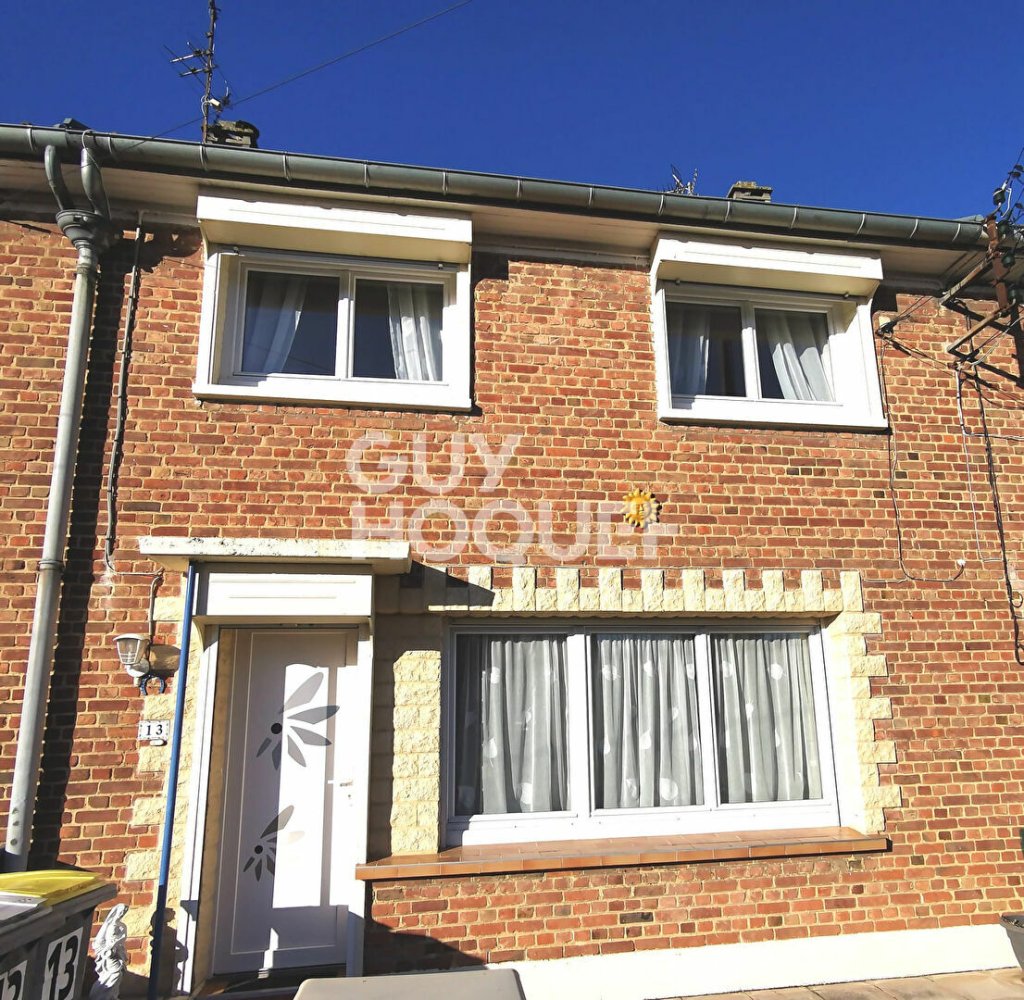 Casa de 3 dormitorios en Capinghem, France No. 51541