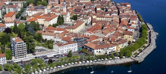 Вилла с 9 комнатами в Арона, Италия № 27085 51