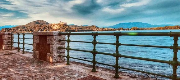 Вилла с 9 комнатами в Арона, Италия № 27085 47