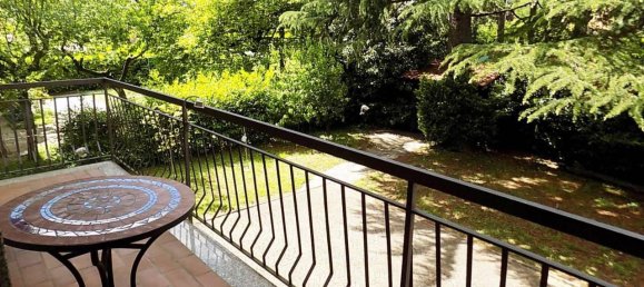 Вилла с 9 комнатами в Арона, Италия № 27085 36