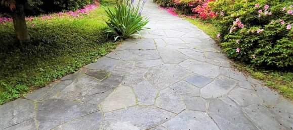 Вилла с 9 комнатами в Арона, Италия № 27085 27