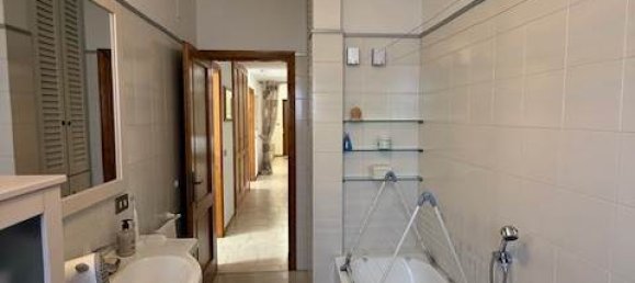 3 bedrooms Apartment in Pistoia, Italy No. 45980 24