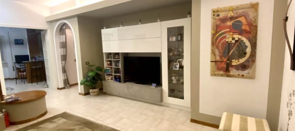 3 bedrooms Apartment in Pistoia, Italy No. 45980 36