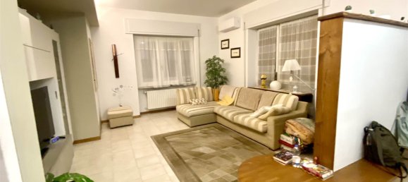 3 bedrooms Apartment in Pistoia, Italy No. 45980 39