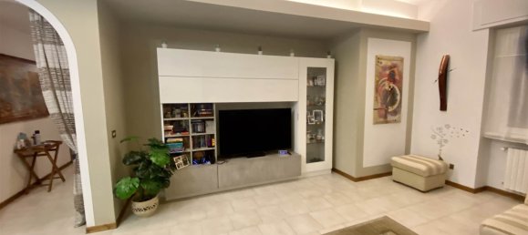 3 bedrooms Apartment in Pistoia, Italy No. 45980 38